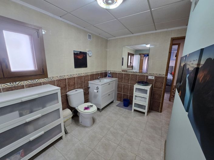 Image No.30-5 Bed Villa for sale