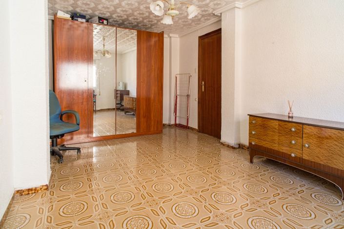 Image No.18-Townhouse for sale