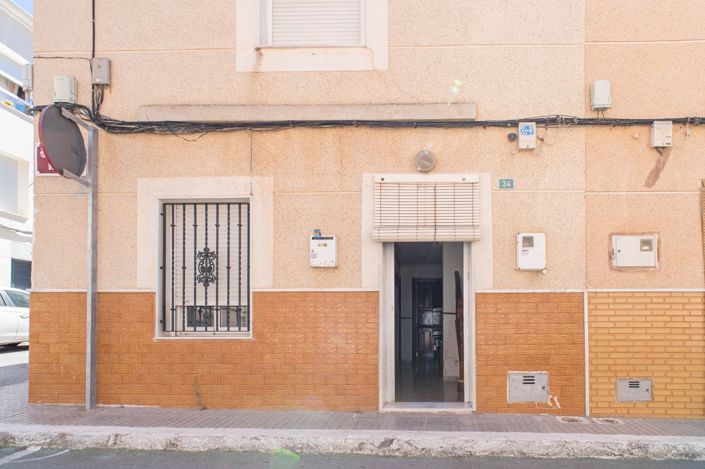 Image No.2-Townhouse for sale