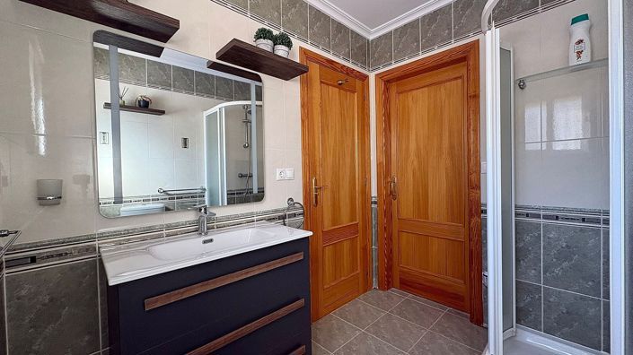 Image No.23-4 Bed Villa for sale