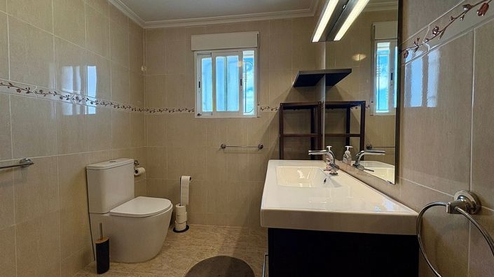 Image No.31-4 Bed Villa for sale