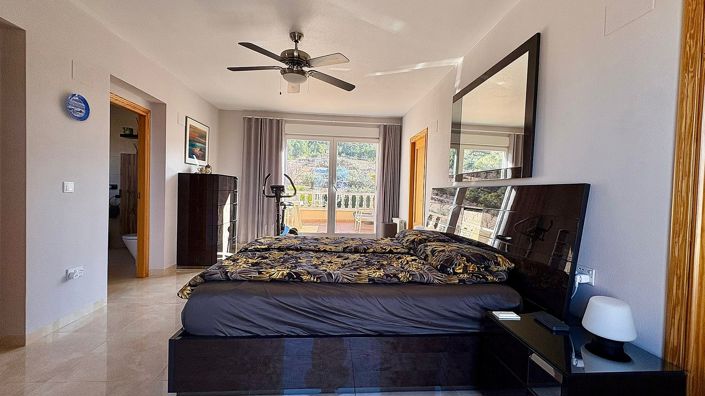 Image No.37-4 Bed Villa for sale