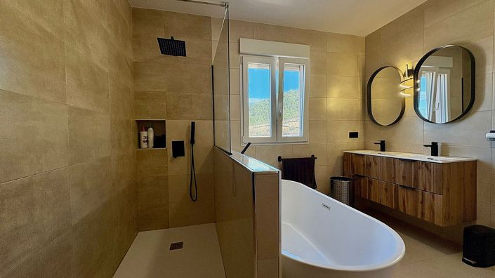 Image No.41-4 Bed Villa for sale