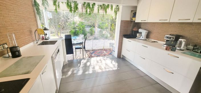 Image No.9-3 Bed Villa for sale