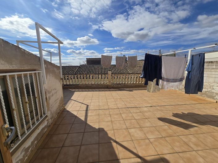 Image No.6-5 Bed Townhouse for sale