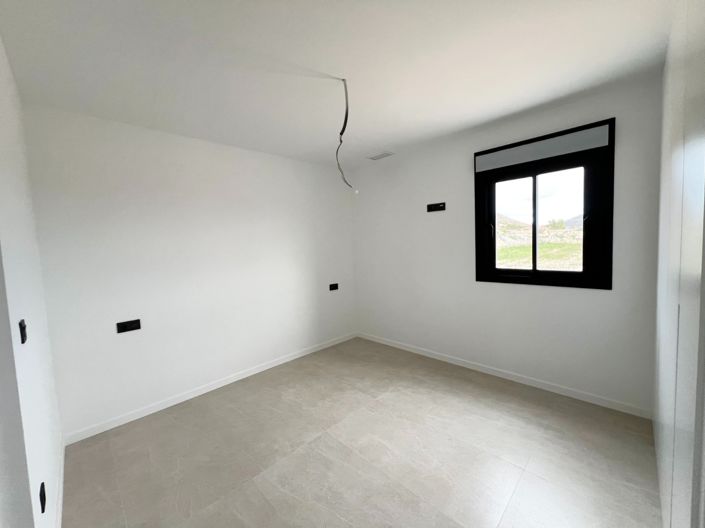 Image No.12-3 Bed Villa for sale