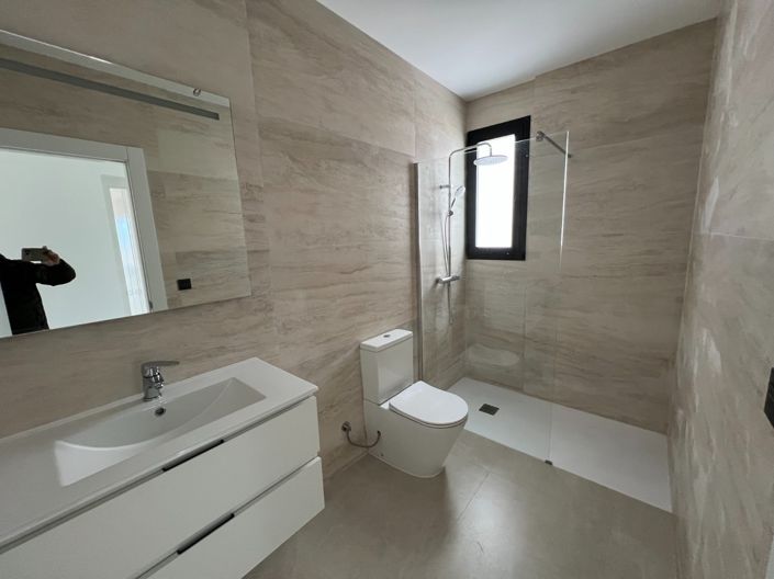 Image No.16-3 Bed Villa for sale