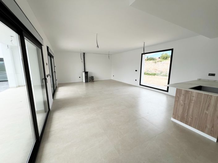 Image No.7-3 Bed Villa for sale