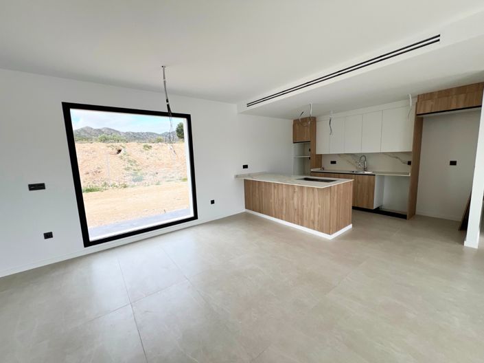 Image No.8-3 Bed Villa for sale