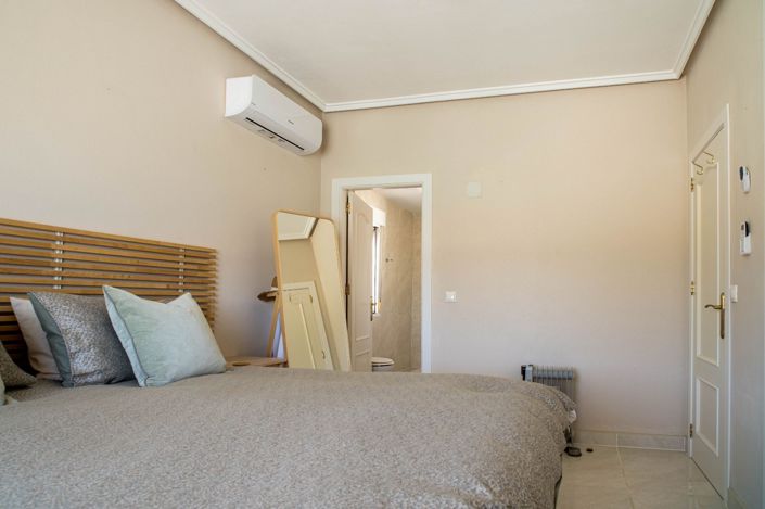 Image No.44-3 Bed Villa for sale