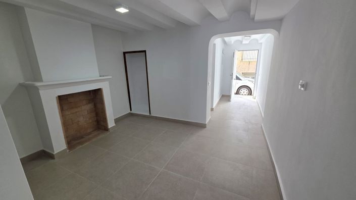 Image No.3-3 Bed Townhouse for sale