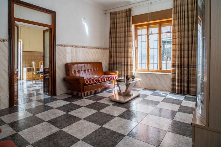 Image No.33-6 Bed Townhouse for sale