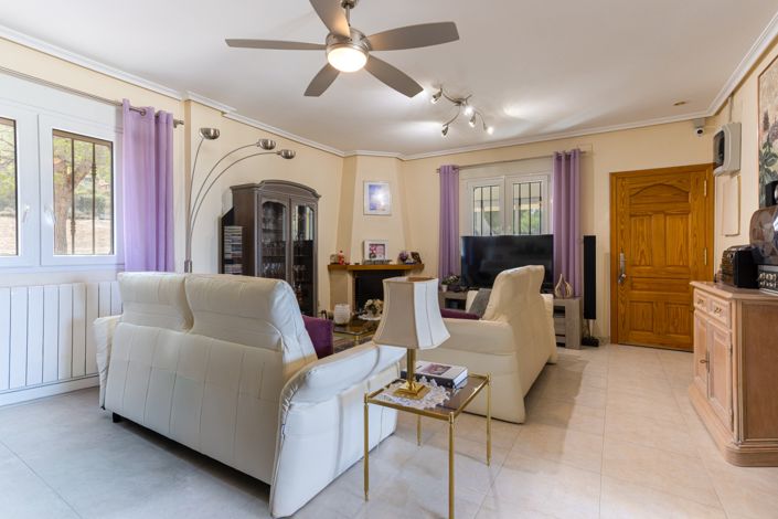 Image No.11-4 Bed Villa for sale