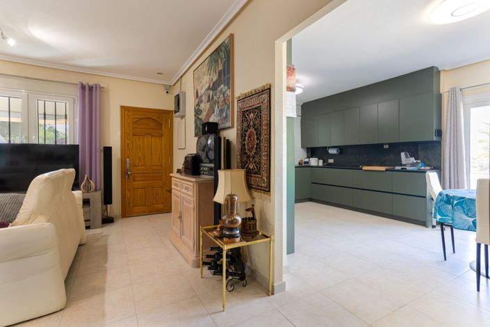 Image No.12-4 Bed Villa for sale