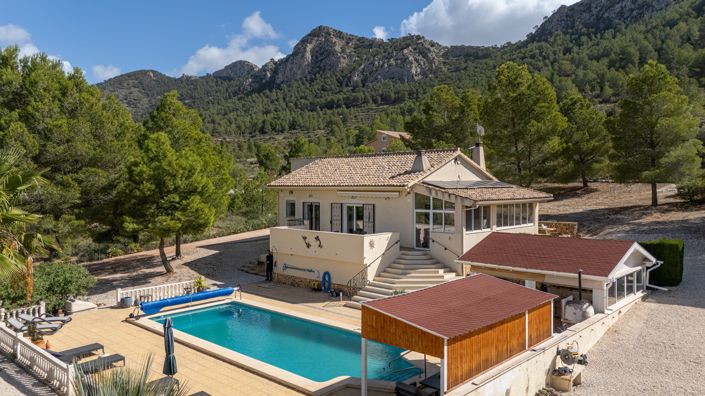 Image No.37-4 Bed Villa for sale