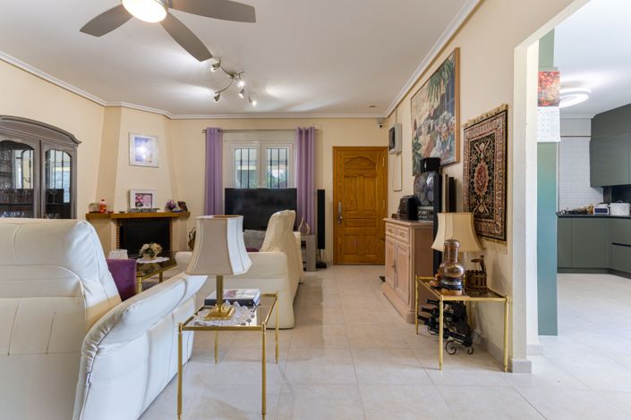 Image No.8-4 Bed Villa for sale