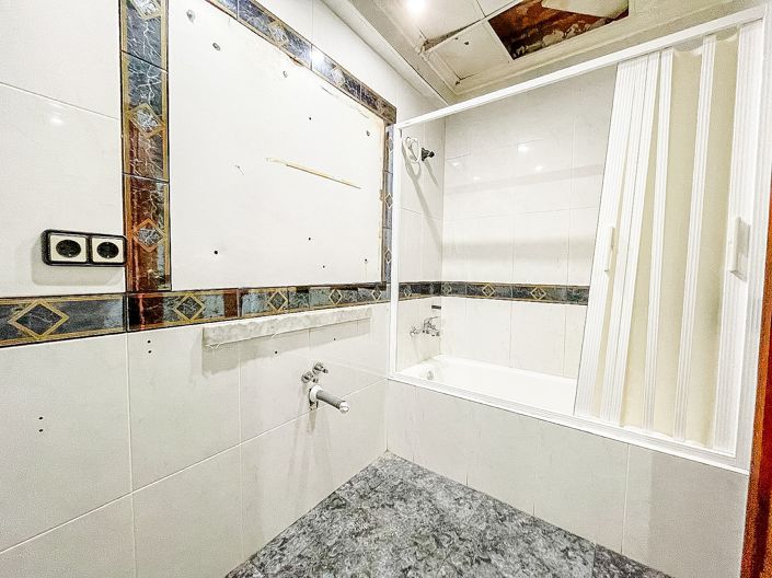 Image No.11-3 Bed Apartment for sale