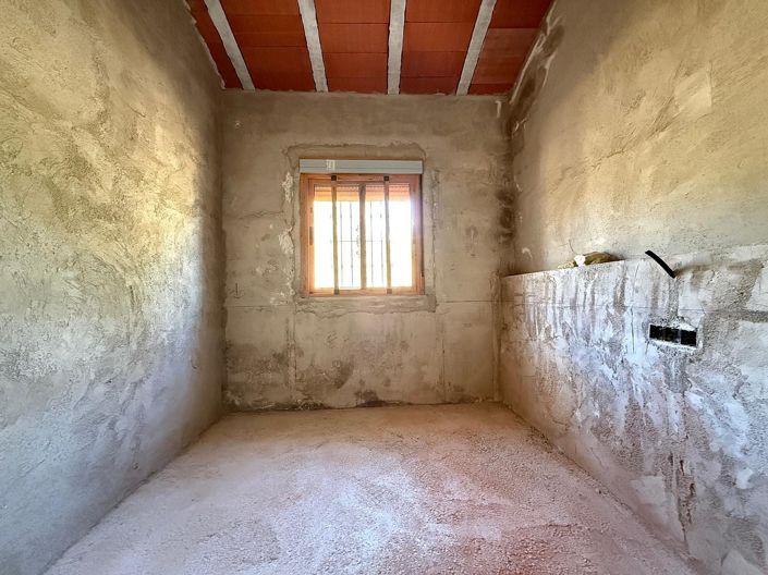 Image No.18-2 Bed Country House for sale