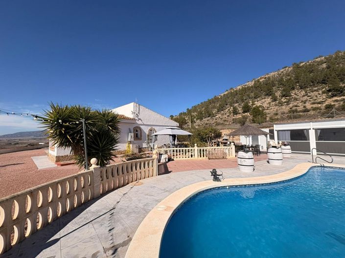 Image No.10-4 Bed Villa for sale