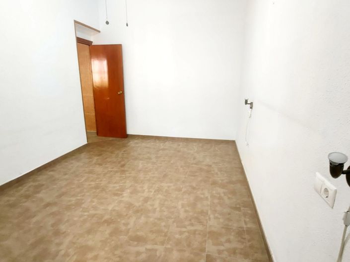 Image No.25-6 Bed Villa for sale