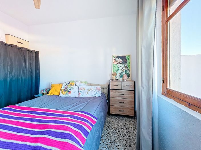 Image No.29-8 Bed Townhouse for sale