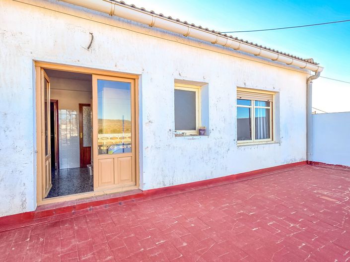 Image No.34-8 Bed Townhouse for sale