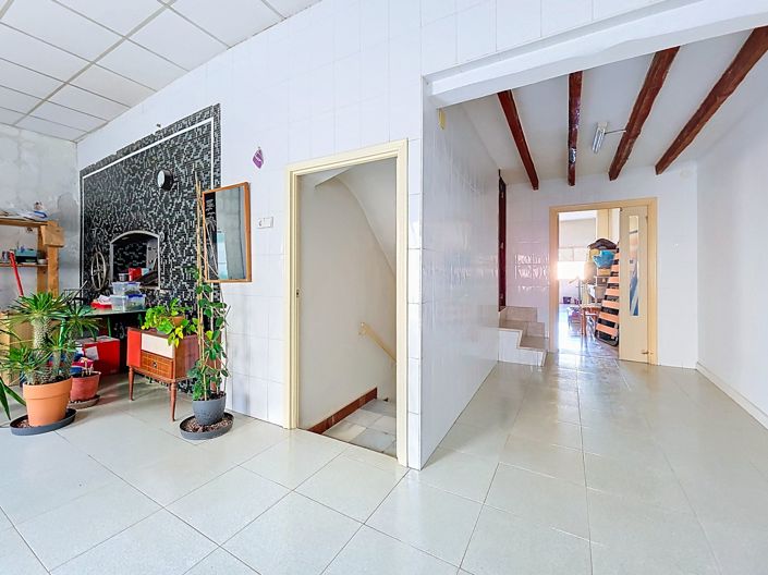 Image No.6-8 Bed Townhouse for sale