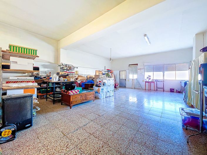 Image No.8-8 Bed Townhouse for sale