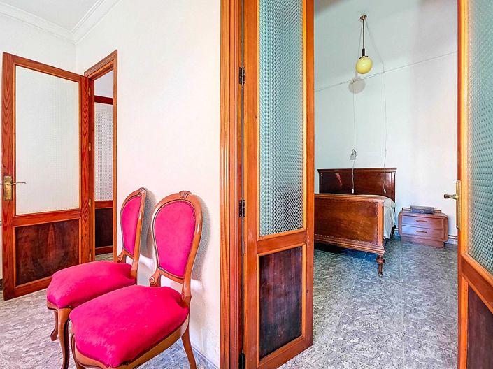 Image No.11-5 Bed Townhouse for sale