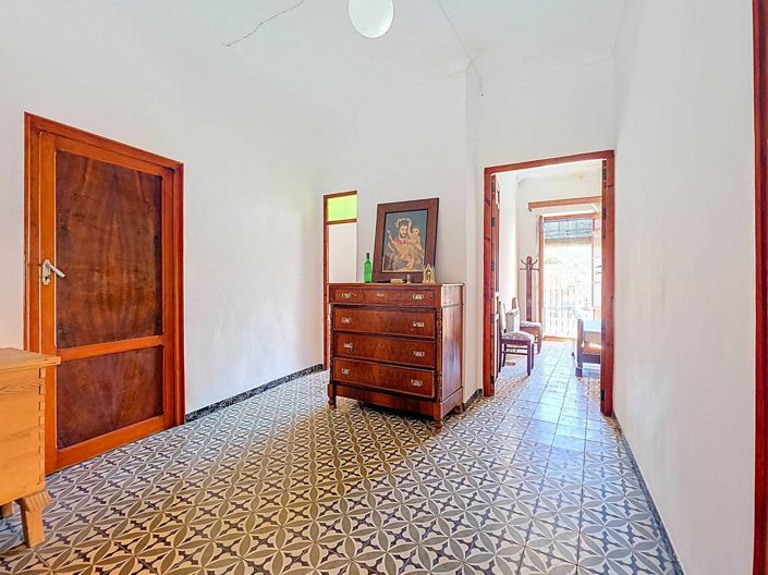 Image No.21-5 Bed Townhouse for sale