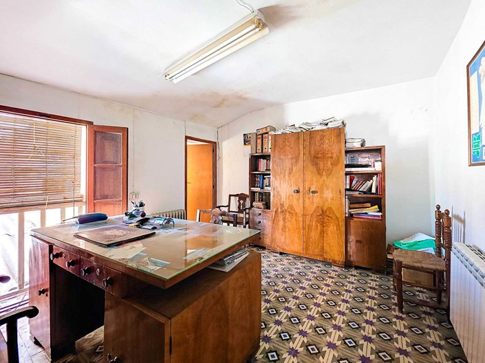 Image No.31-5 Bed Townhouse for sale