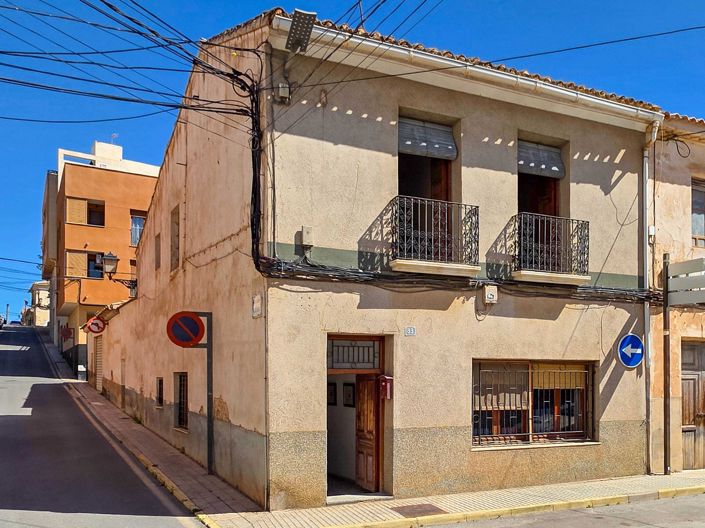 Image No.41-5 Bed Townhouse for sale