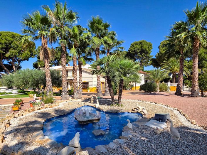 Image No.3-Villa de 6 chambres à vendre à Elda