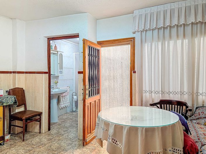 Image No.8-3 Bed Townhouse for sale