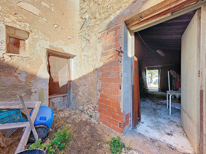 Image No.26-6 Bed Townhouse for sale