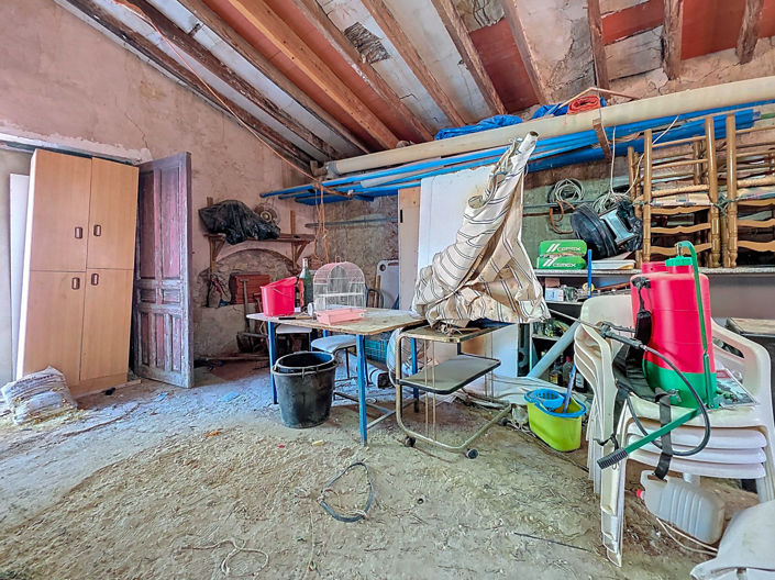 Image No.30-6 Bed Townhouse for sale