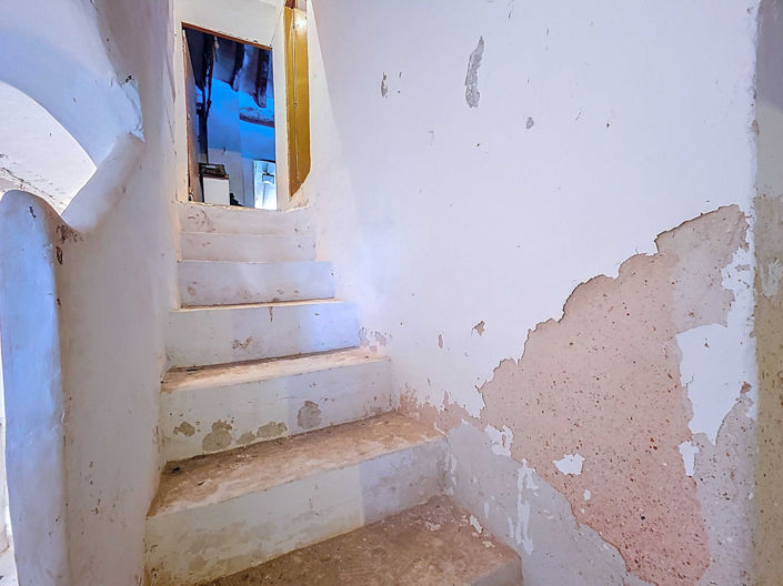 Image No.32-6 Bed Townhouse for sale