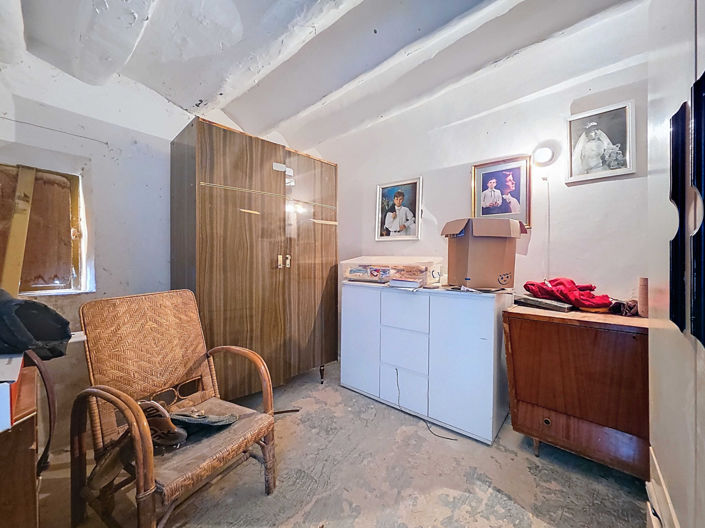 Image No.6-6 Bed Townhouse for sale