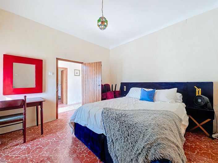 Image No.37-5 Bed Country House for sale