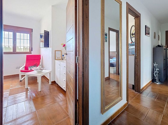 Image No.12-4 Bed Villa for sale