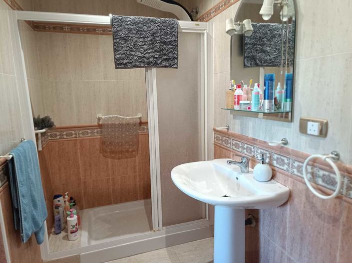 Image No.38-5 Bed Villa for sale