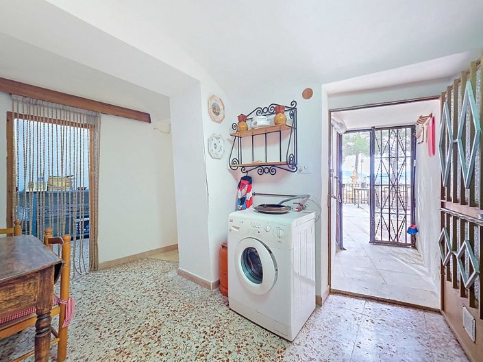 Image No.23-4 Bed House for sale