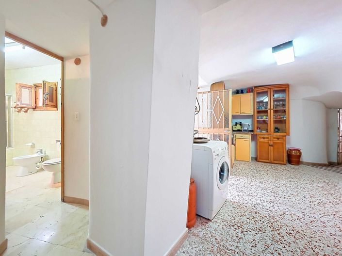 Image No.24-4 Bed House for sale