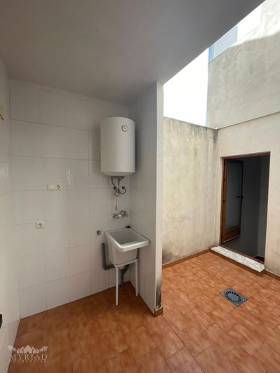 Image No.11-4 Bed Townhouse for sale