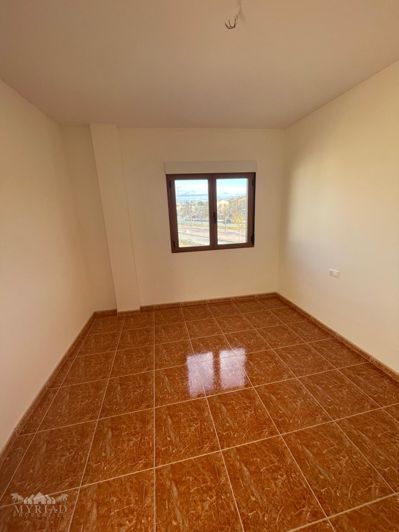 Image No.14-4 Bed Townhouse for sale