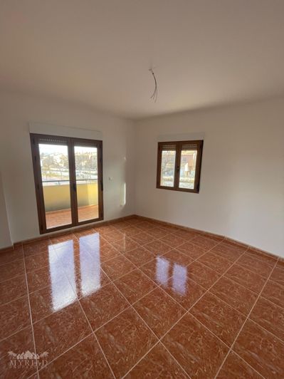 Image No.18-4 Bed Townhouse for sale