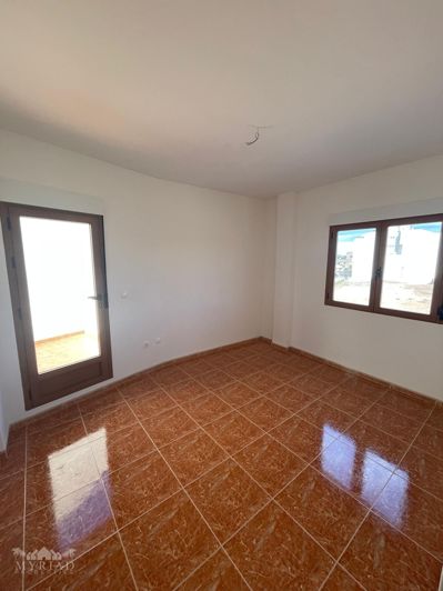 Image No.19-4 Bed Townhouse for sale