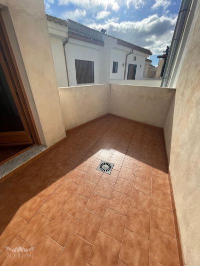 Image No.21-4 Bed Townhouse for sale