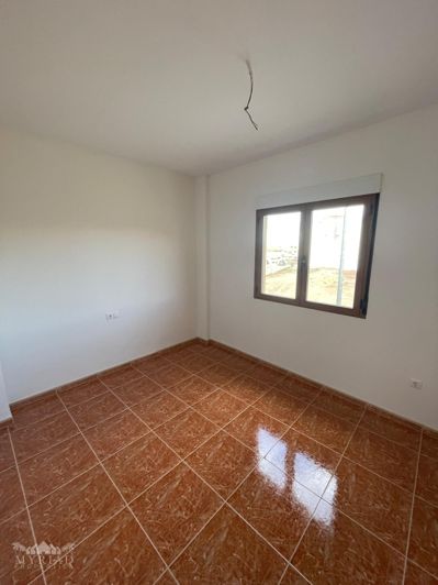 Image No.22-4 Bed Townhouse for sale