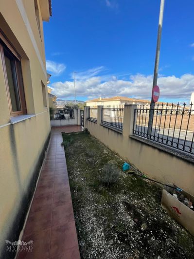 Image No.33-4 Bed Townhouse for sale